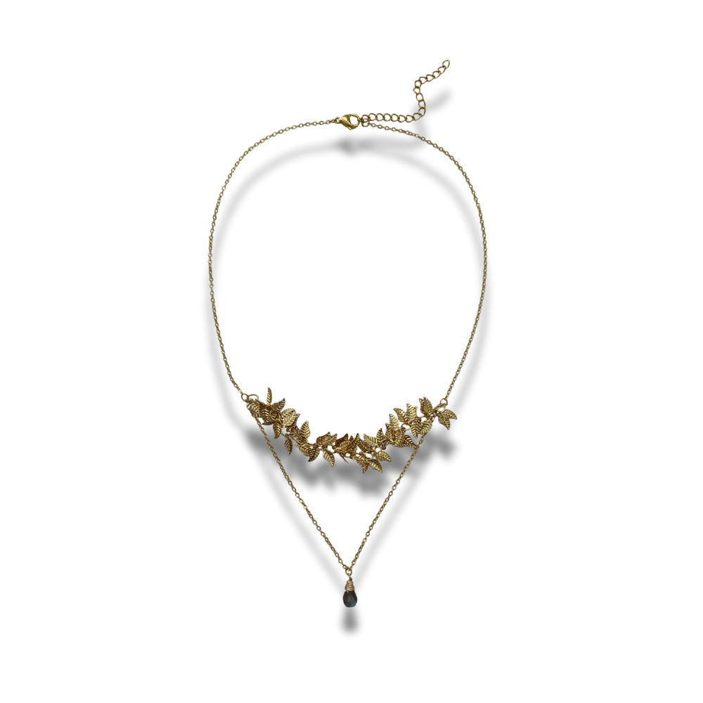 COLLAR CON HOJITAS Y PIEDRA NATURAL