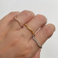 ANILLO ONDAS CON ZIRCONIAS