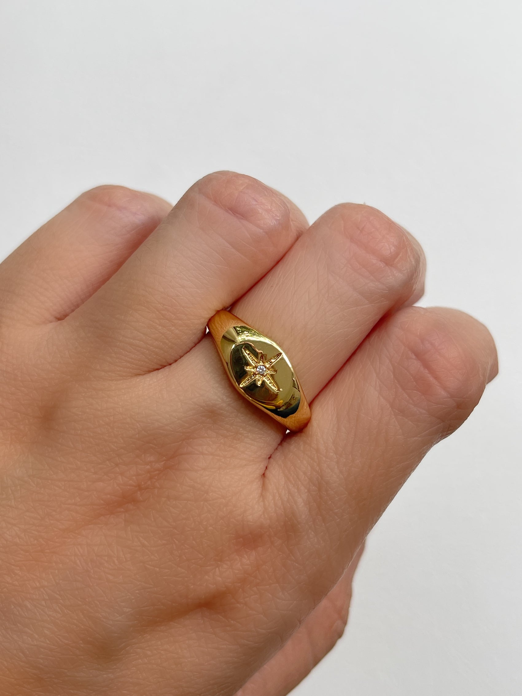 ANILLO CHUNKY CON ESTRELLA