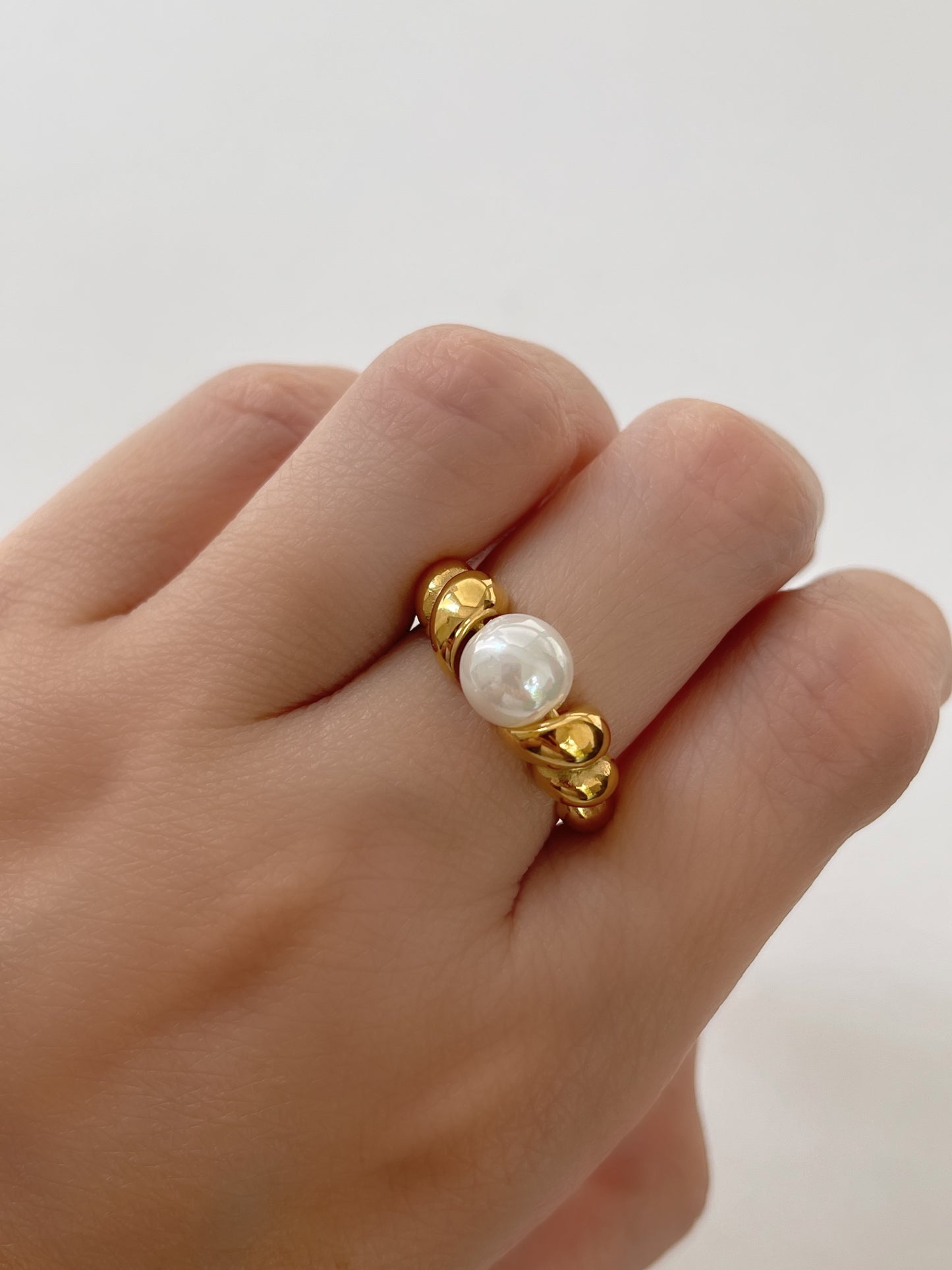 ANILLO ESPIRAL CON PERLA