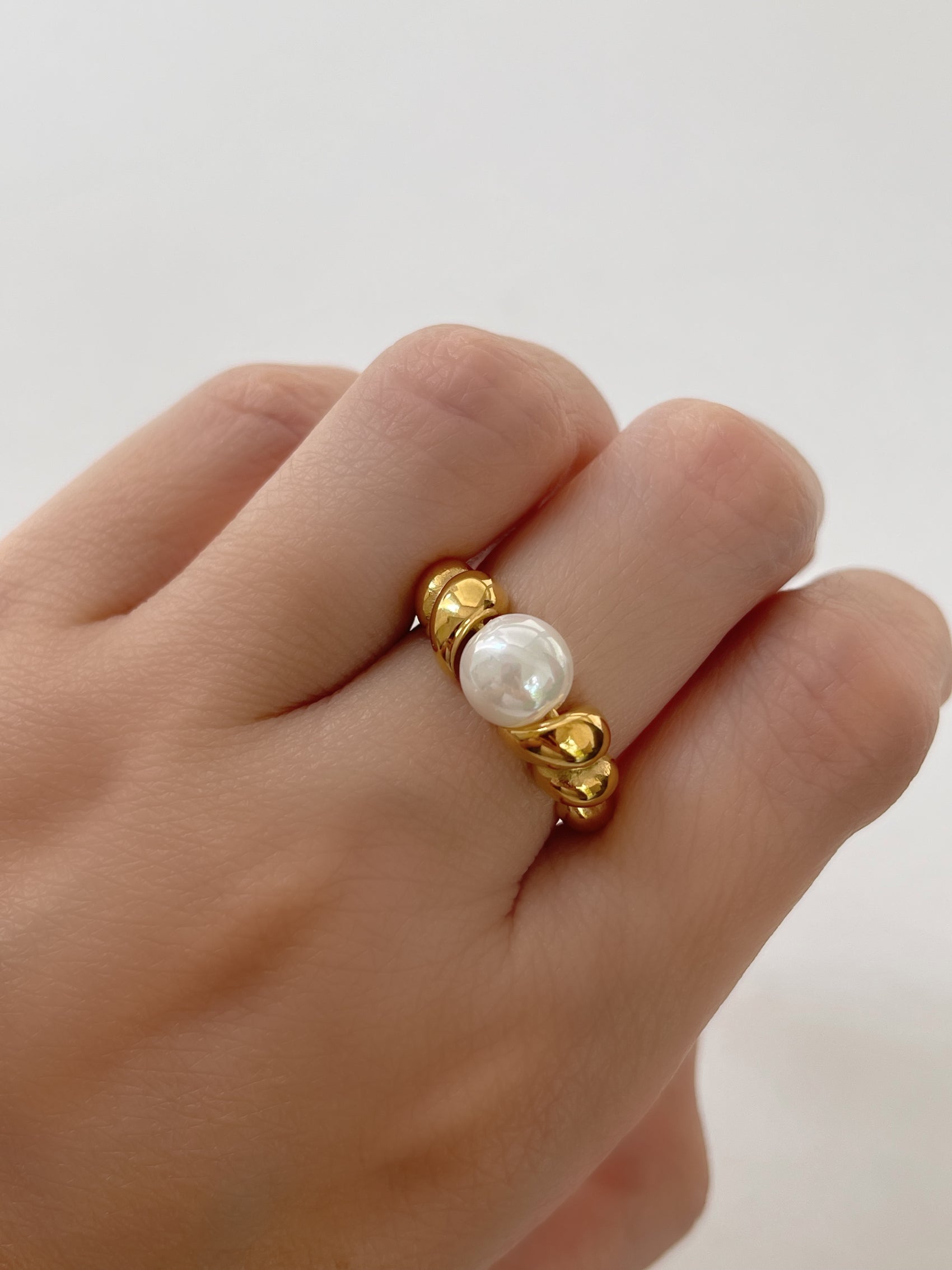 ANILLO ESPIRAL CON PERLA