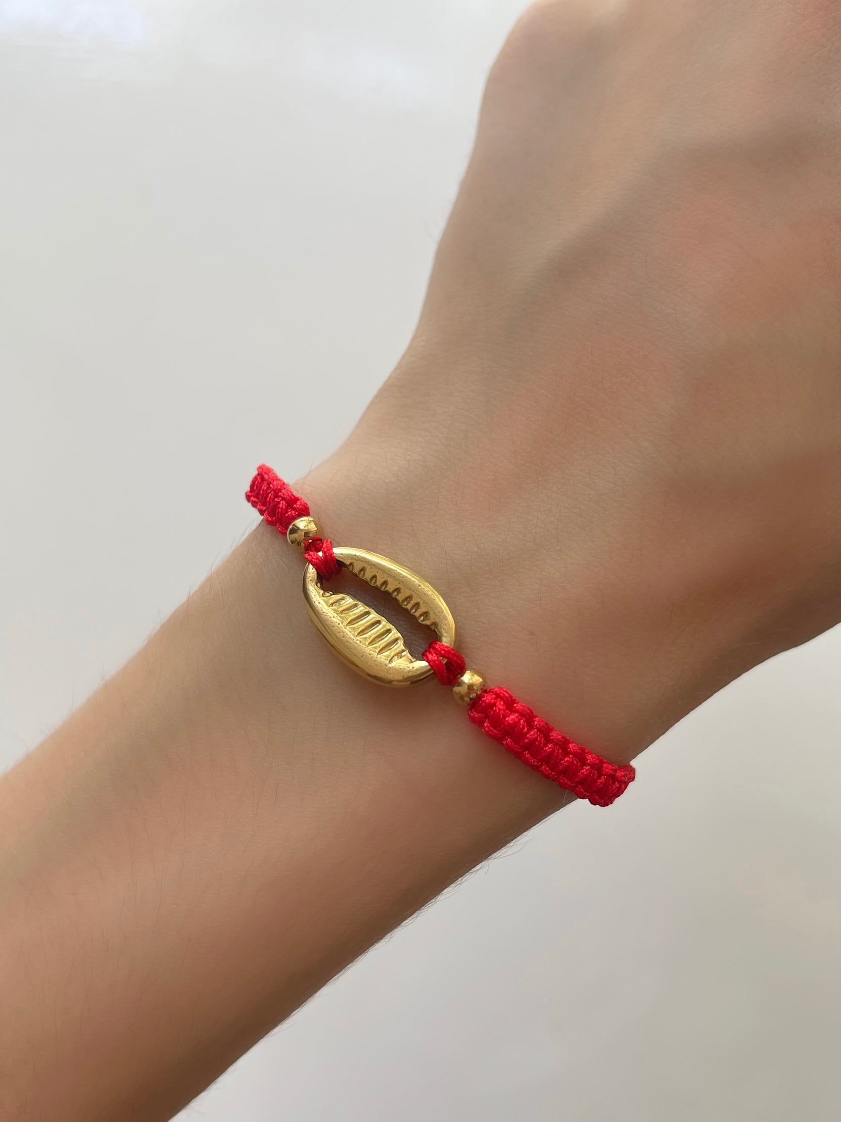 PULSERA CONCHITA DORADA