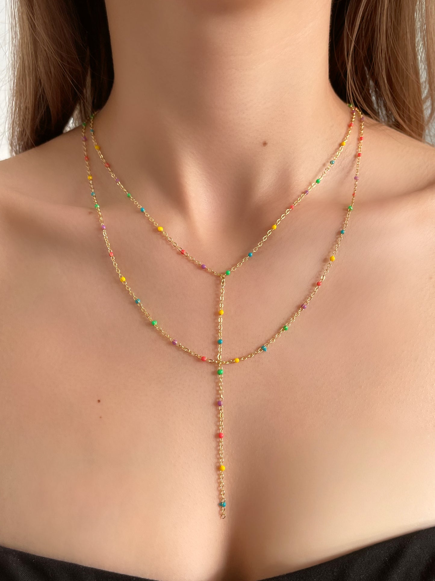 COLLAR DOBLE CON CORBATIN