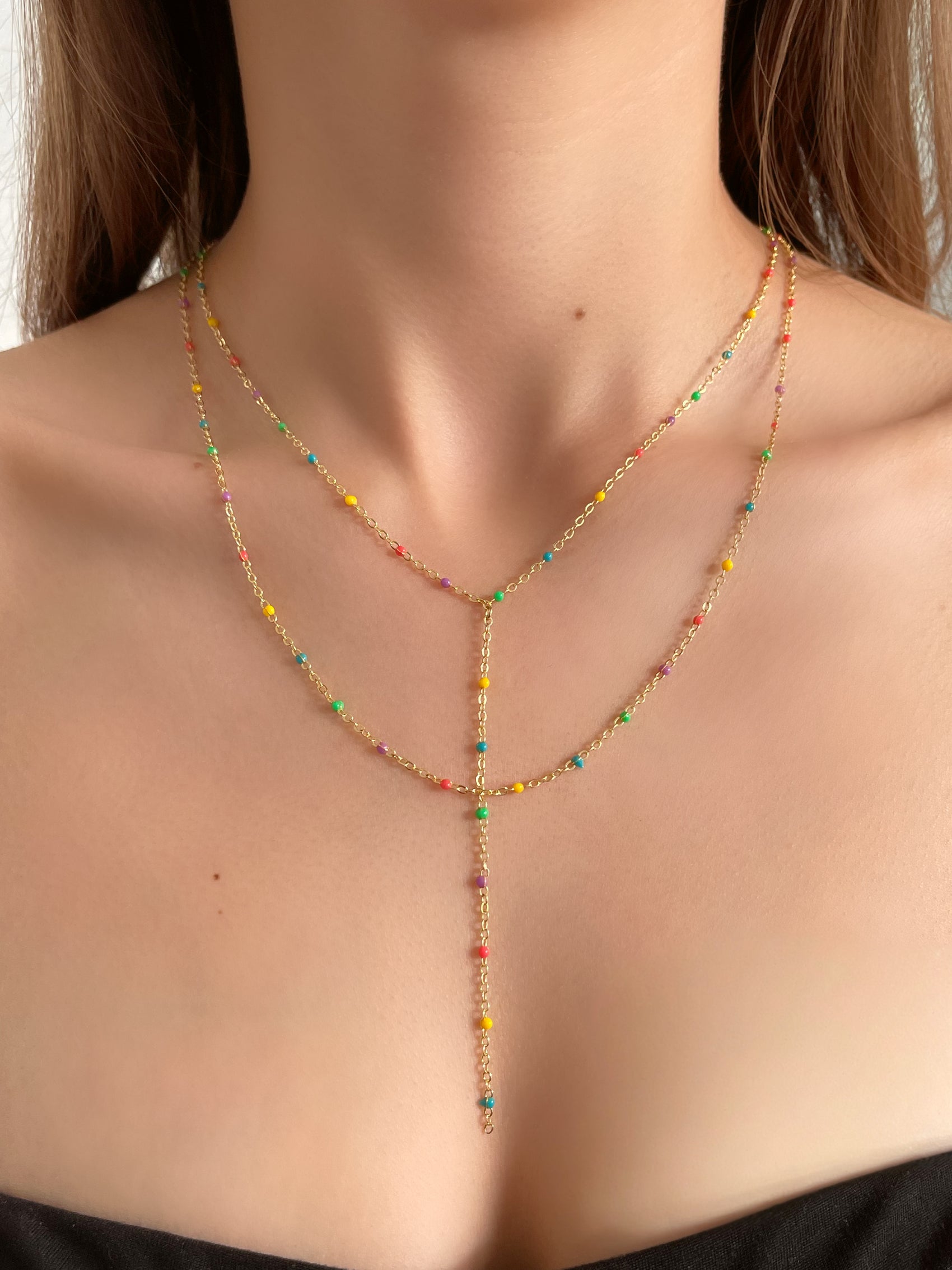 COLLAR DOBLE CON CORBATIN