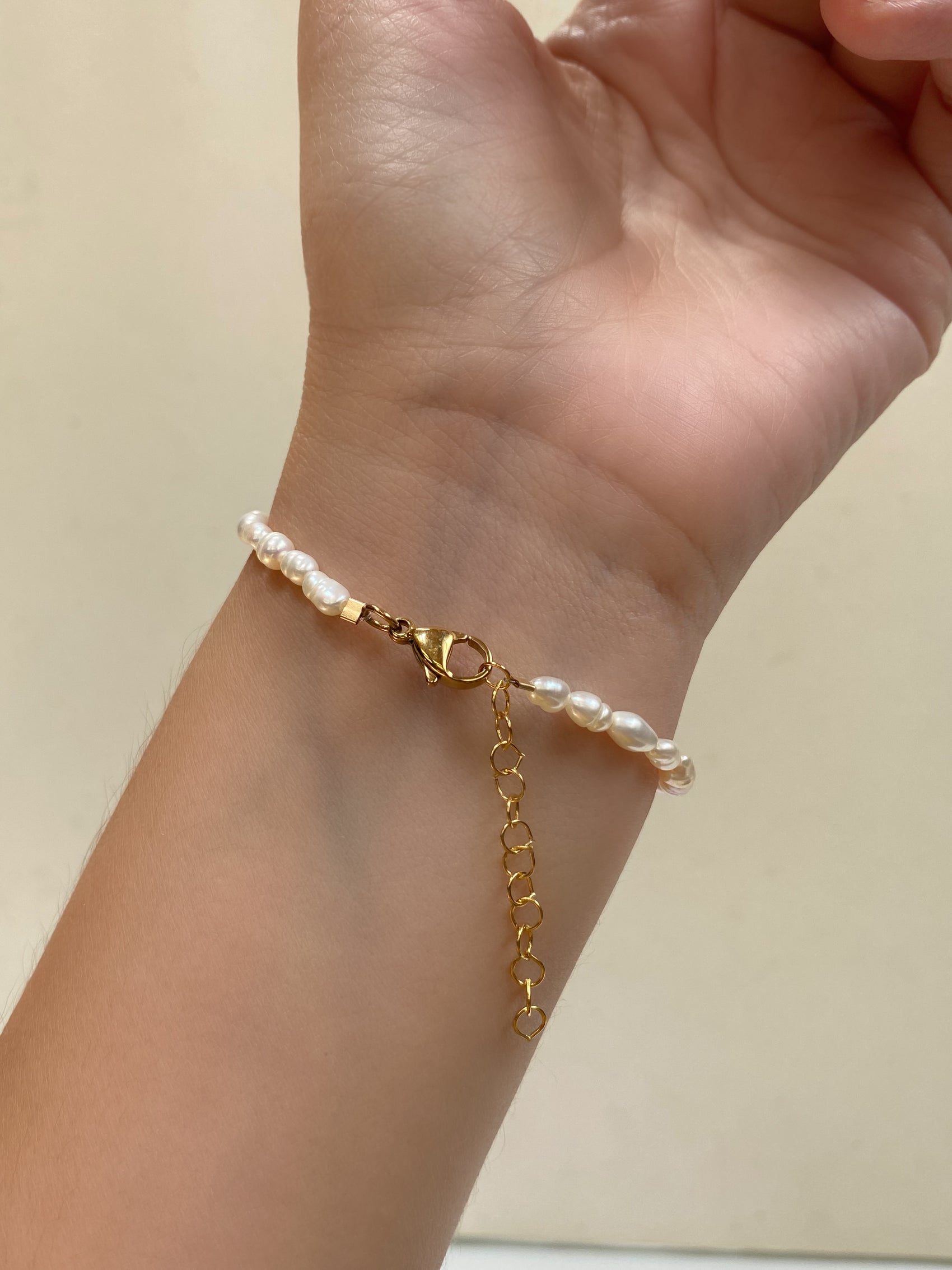 PULSERA PERLAS CHICAS