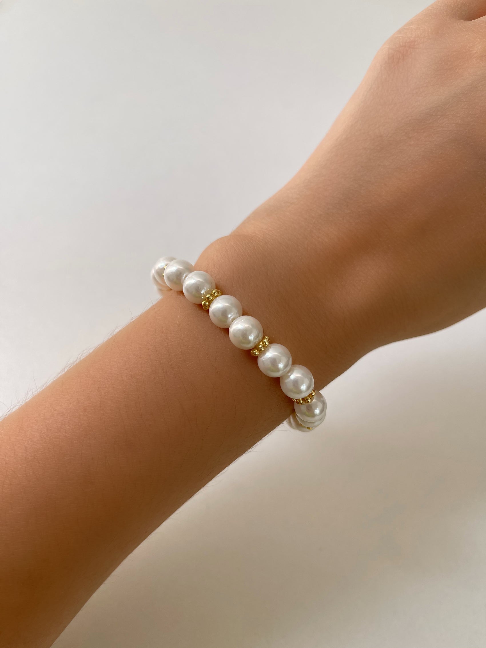 PULSERA PERLAS CON DORADO