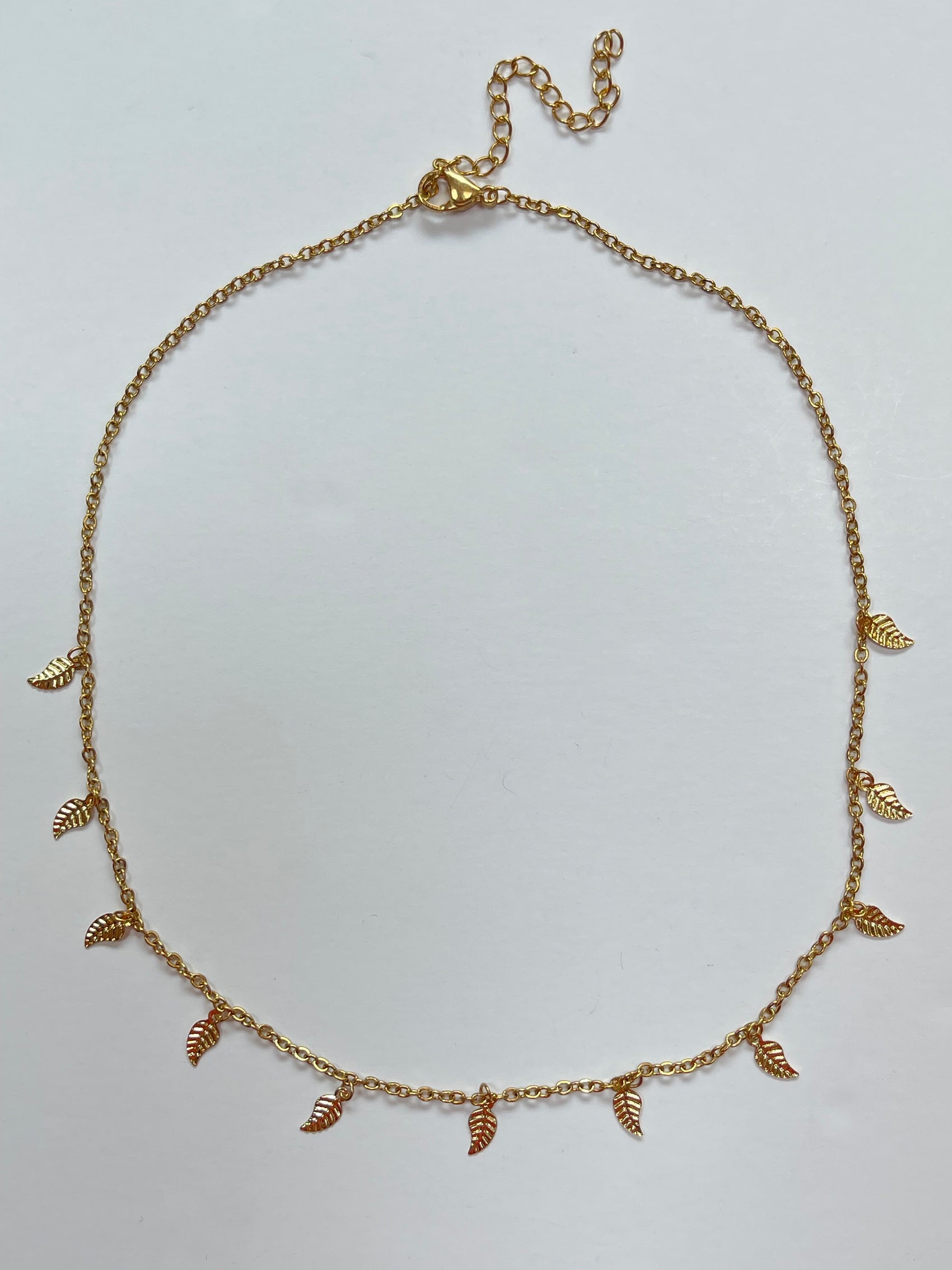 COLLAR HOJITAS SIMPLE