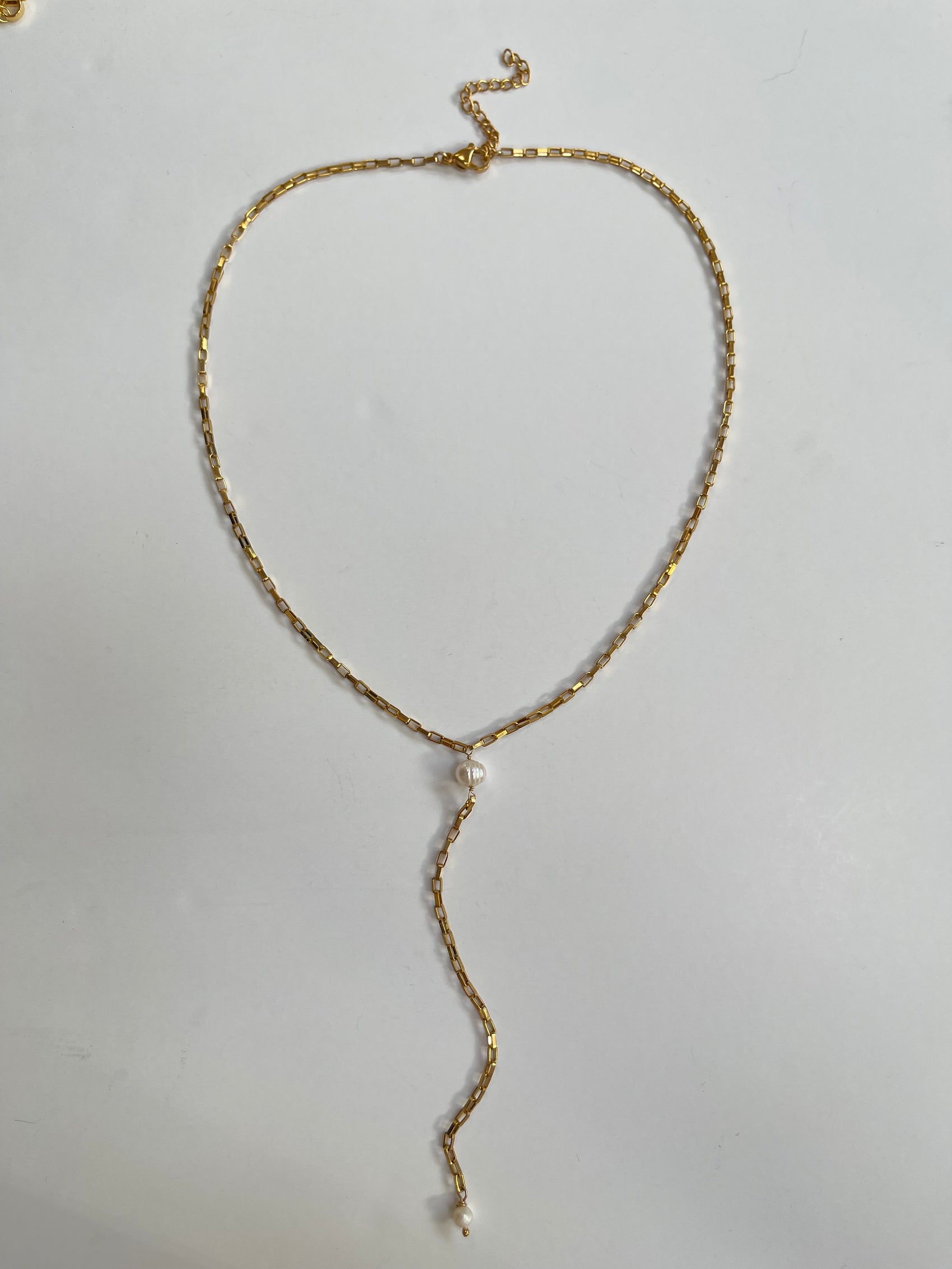 COLLAR CORBATA Y PERLAS