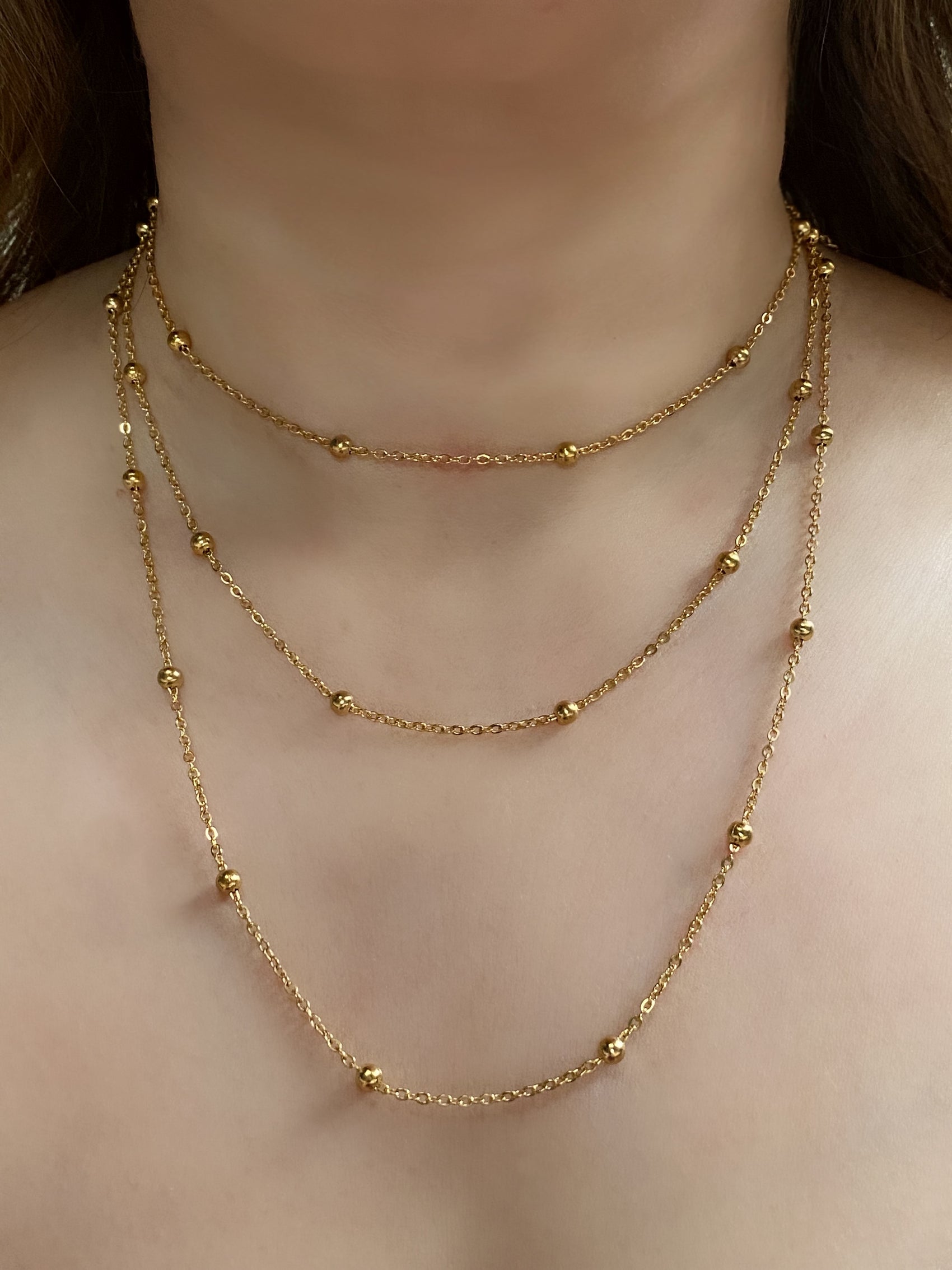 COLLAR CADENA CON BOLITAS