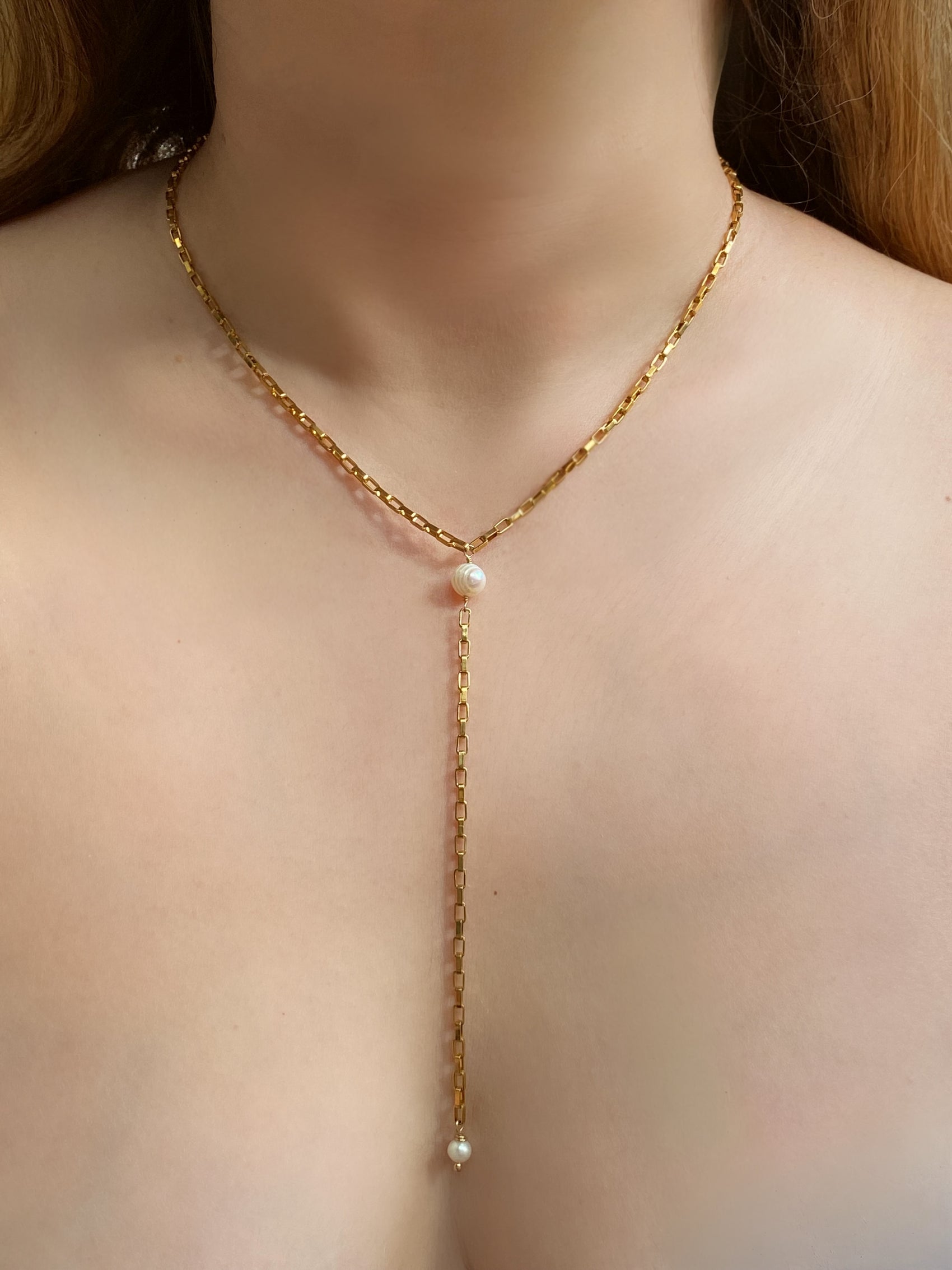 COLLAR CORBATA Y PERLAS