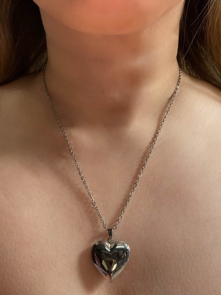 COLLAR CORAZÓN (FOTO)