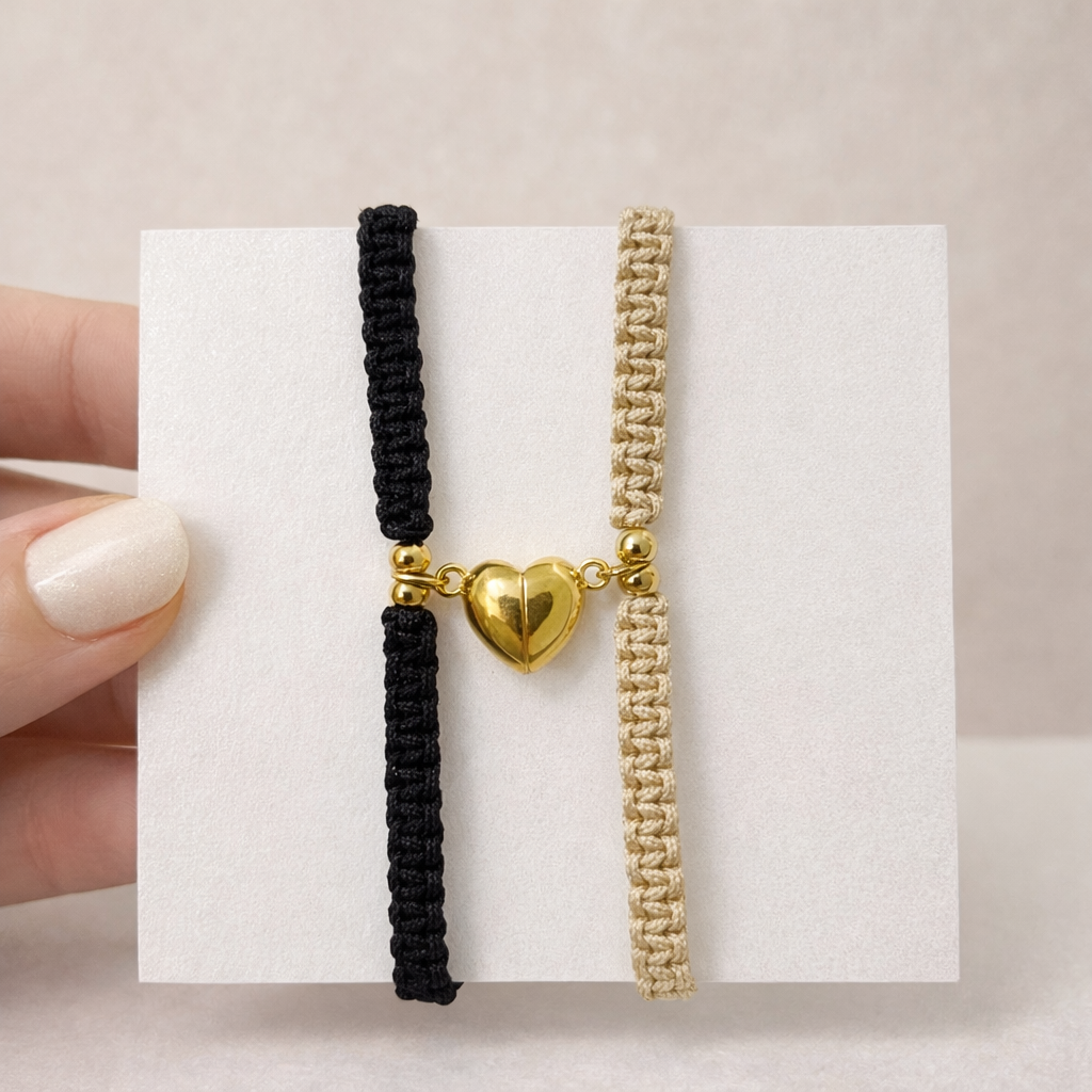 set de pulseras para parejas en su cartón exhibidor para regalar hombre y mujer